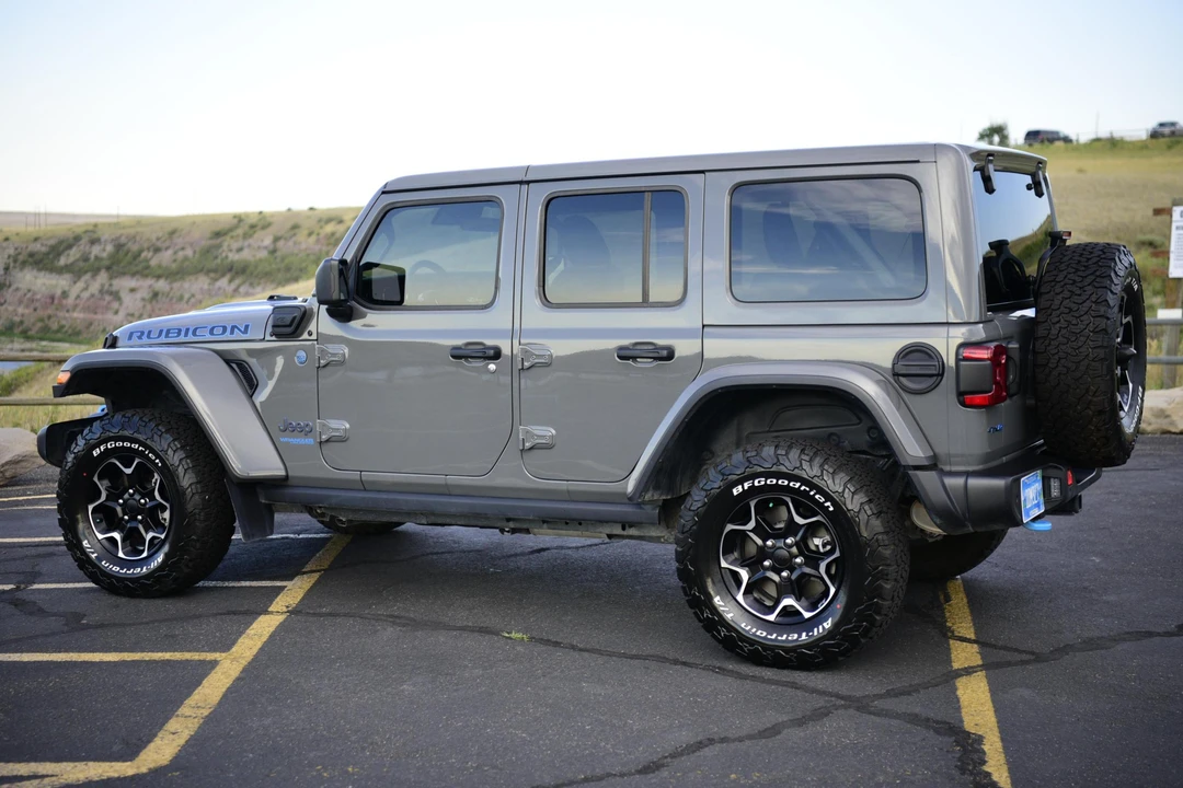 2021 Jeep JL Wrangler - Image 4 of 5