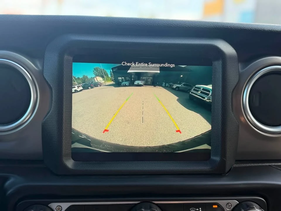 2021 Jeep JL Wrangler - Image 16 of 17