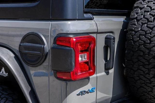 2021 Jeep JL Wrangler - Image 19 of 21