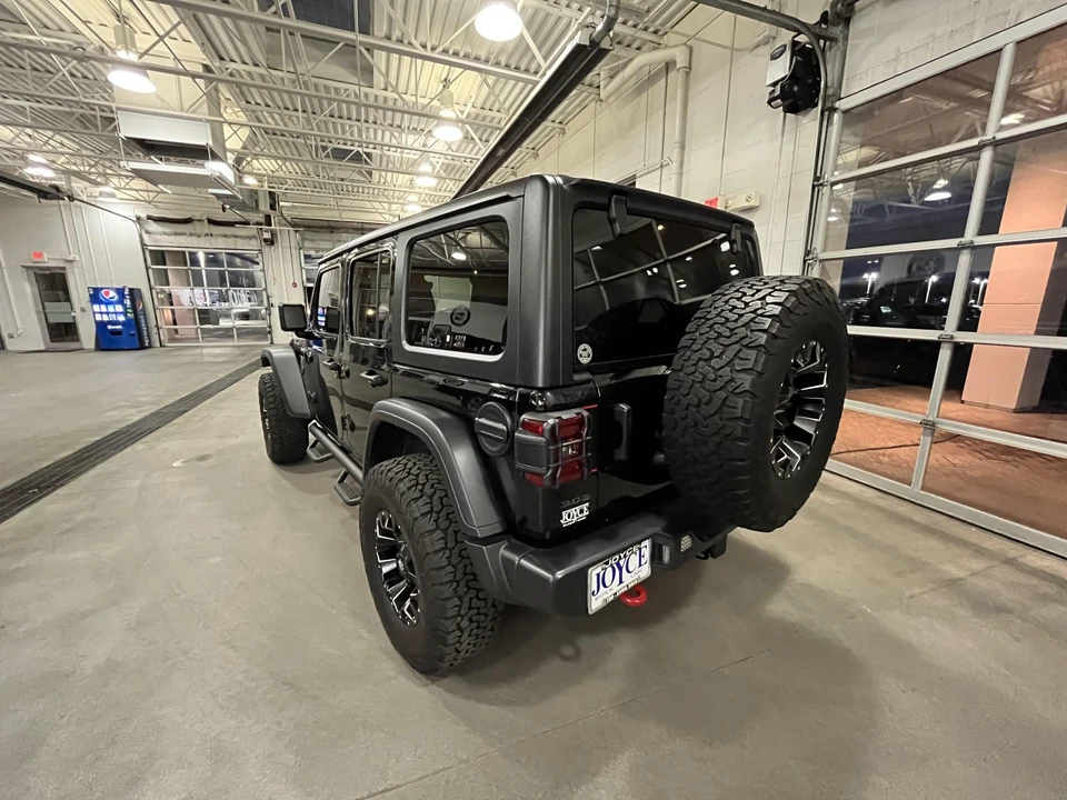 2021 Jeep JL Wrangler - Image 18 of 31