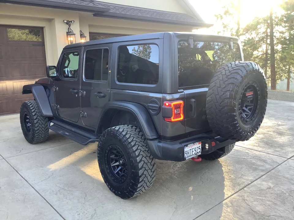 2021 Jeep JL Wrangler - Image 4 of 13