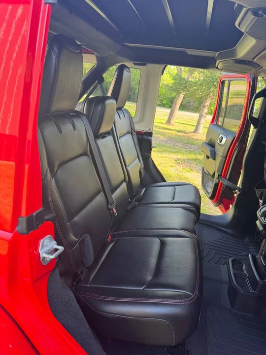 2021 Jeep JL Wrangler - Image 5 of 10