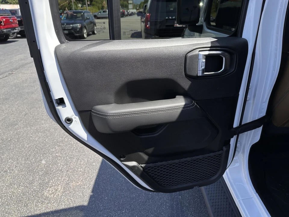 2021 Jeep JL Wrangler - Image 11 of 21