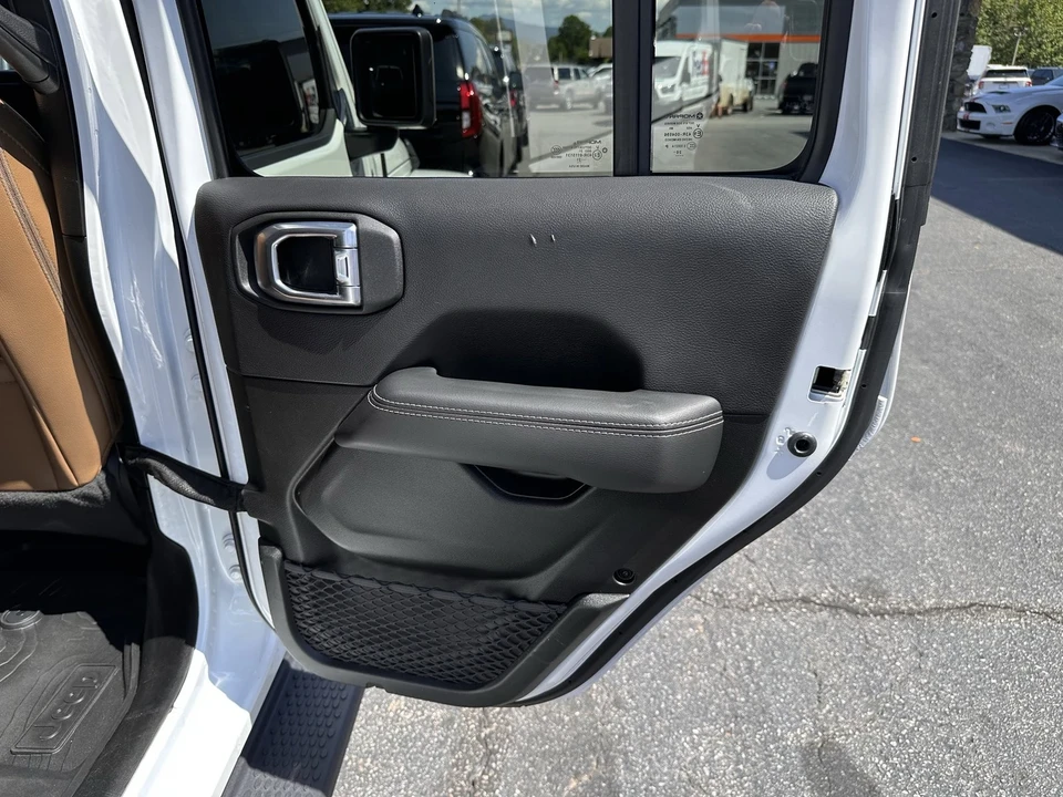 2021 Jeep JL Wrangler - Image 15 of 21