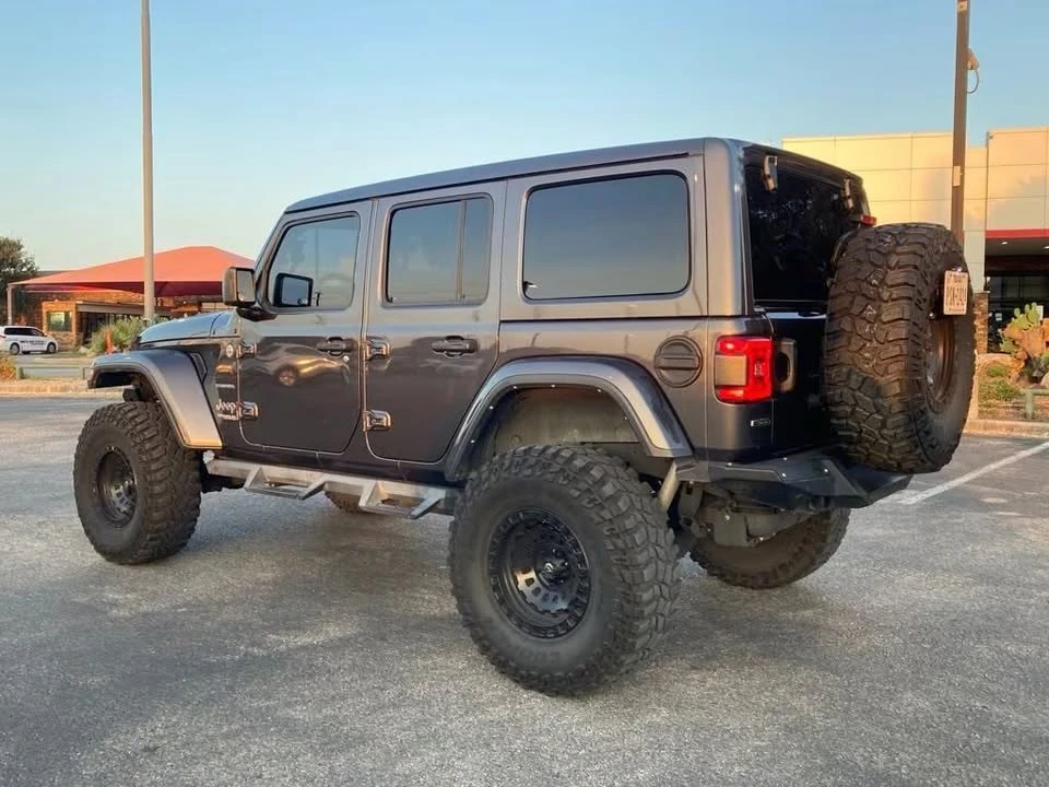 2021 Jeep JL Wrangler - Image 3 of 5