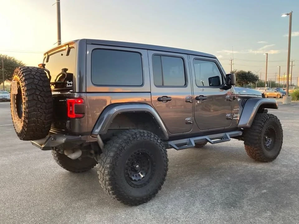2021 Jeep JL Wrangler - Image 2 of 5