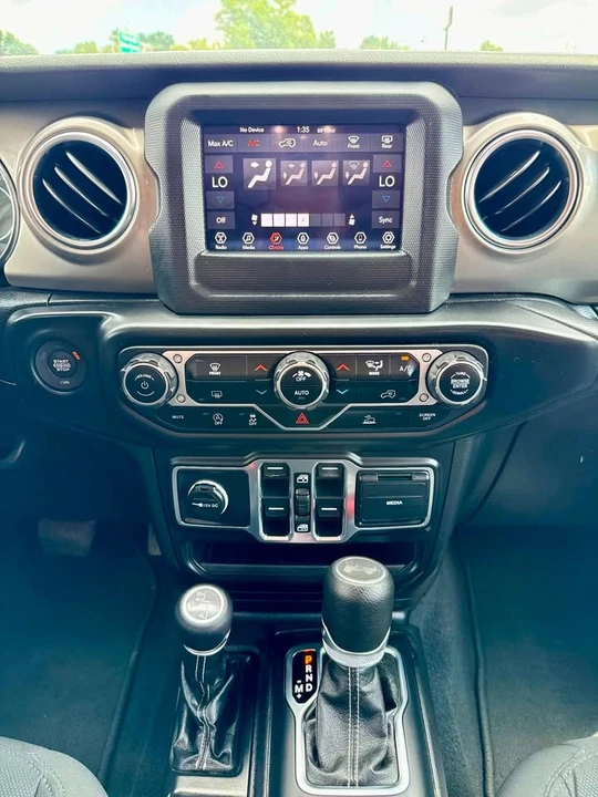 2021 Jeep JL Wrangler - Image 16 of 20