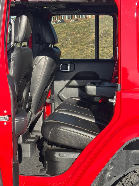 2021 Jeep JL Wrangler - Image 26 of 31