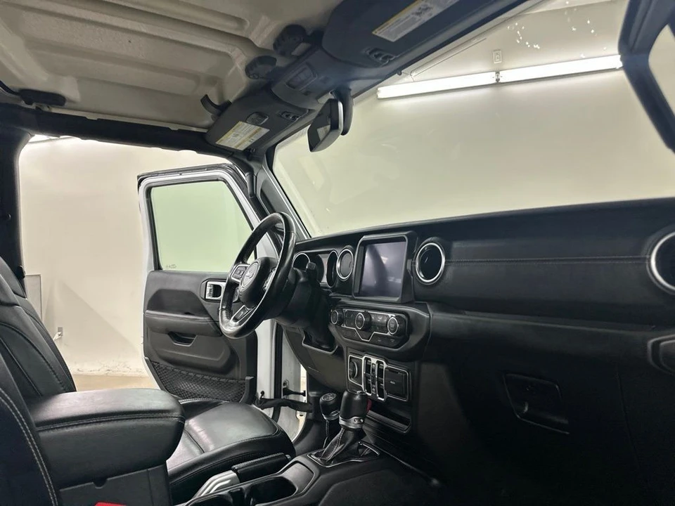 2021 Jeep JL Wrangler - Image 19 of 31