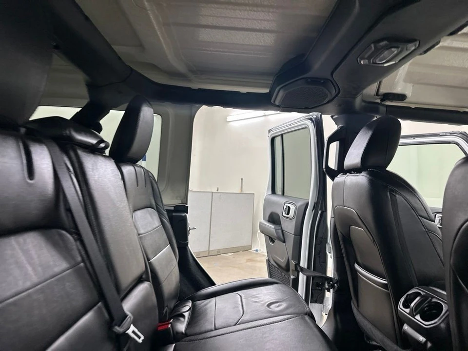 2021 Jeep JL Wrangler - Image 25 of 31