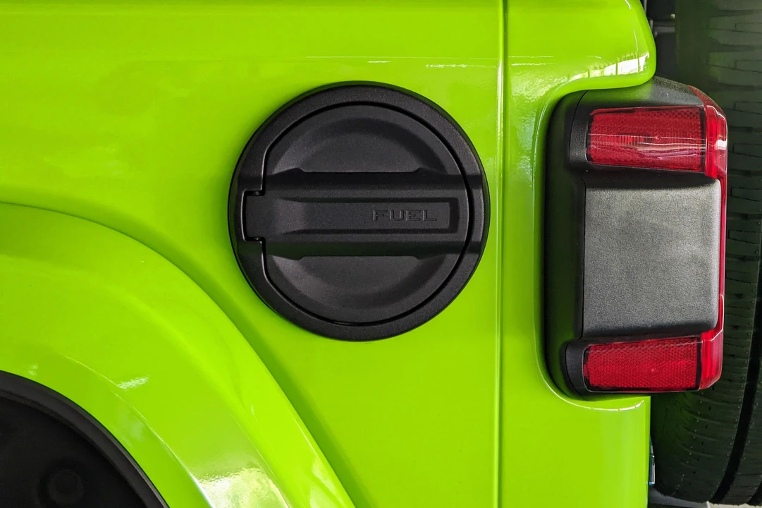 2021 Jeep JL Wrangler - Image 28 of 31