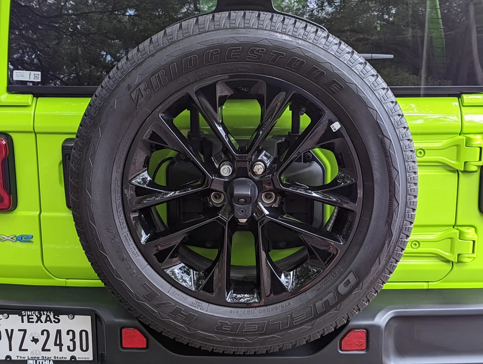 2021 Jeep JL Wrangler - Image 30 of 31