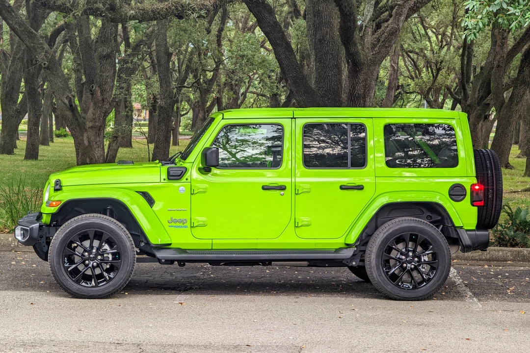 2021 Jeep JL Wrangler - Image 12 of 31