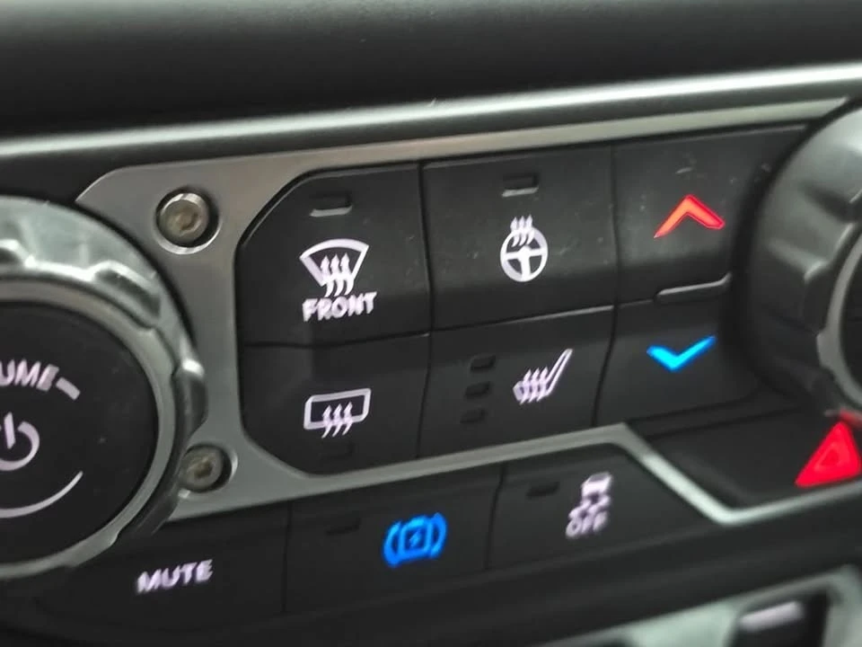 2021 Jeep JL Wrangler - Image 15 of 17