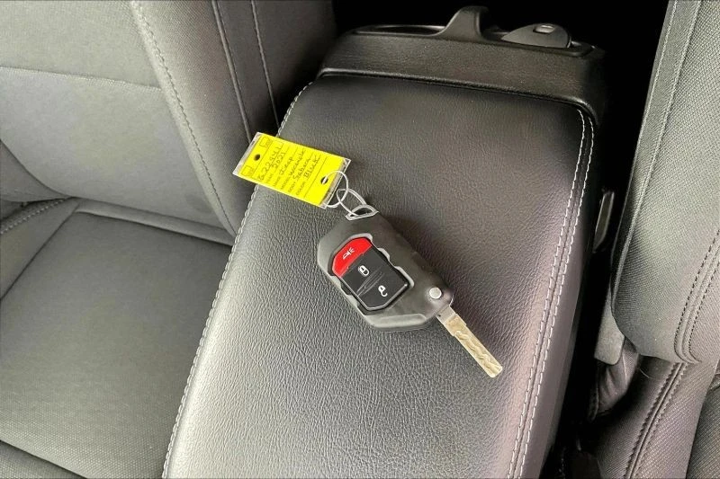 2021 Jeep JL Wrangler - Image 10 of 12