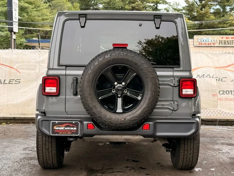 2021 Jeep JL Wrangler - Image 10 of 12