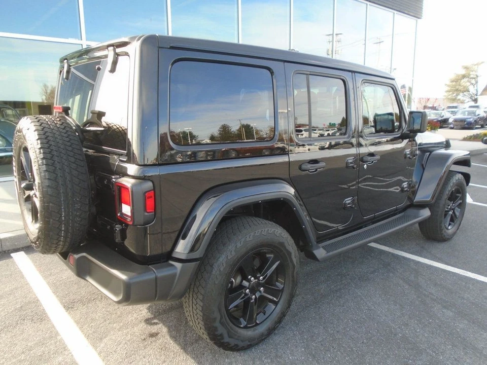 2021 Jeep JL Wrangler - Image 4 of 12