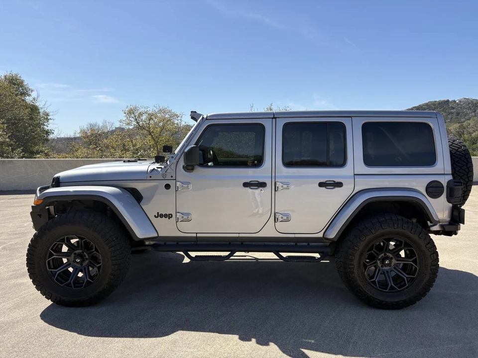 2021 Jeep JL Wrangler - Image 9 of 21