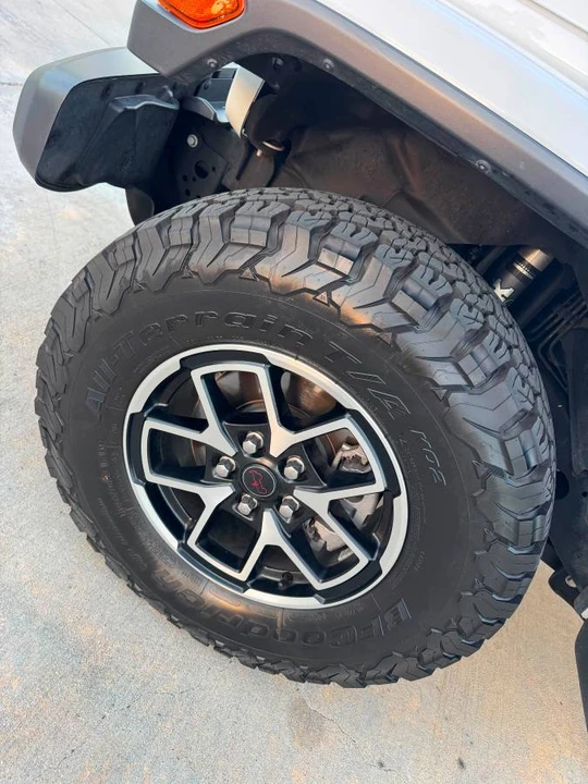 2021 Jeep JL Wrangler - Image 17 of 20