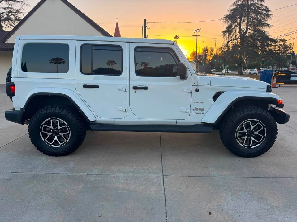 2021 Jeep JL Wrangler - Image 4 of 20