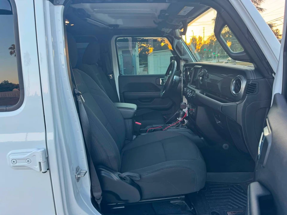 2021 Jeep JL Wrangler - Image 15 of 20