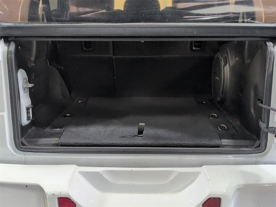 2021 Jeep JL Wrangler - Image 11 of 12