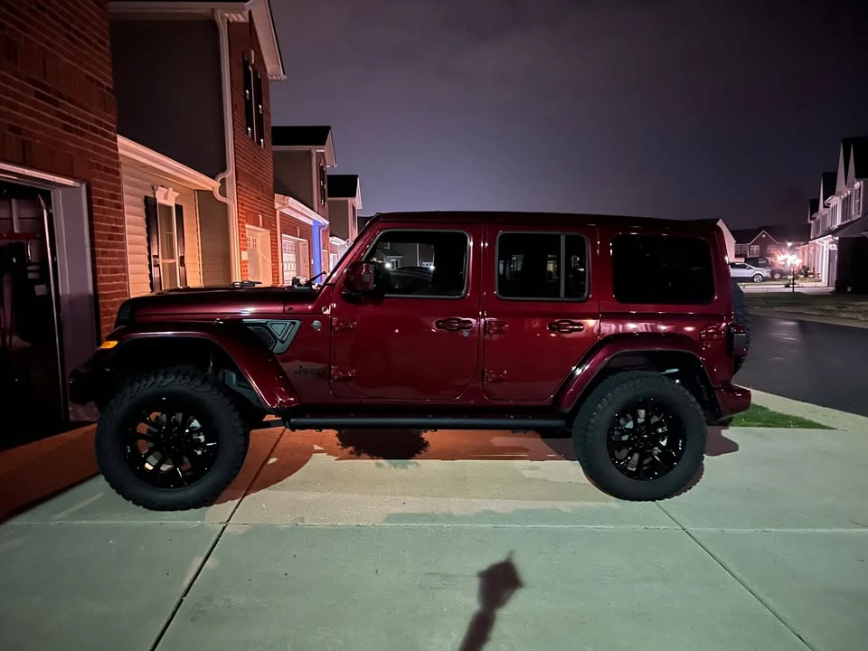 2021 Jeep JL Wrangler - Image 2 of 8