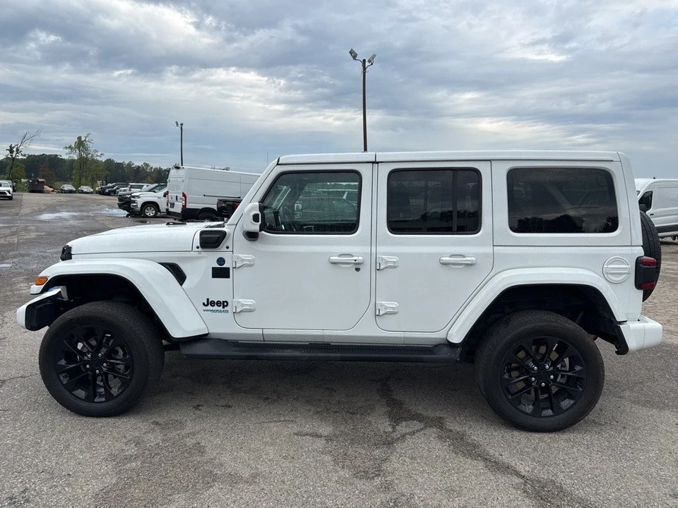 2021 Jeep JL Wrangler - Image 2 of 8