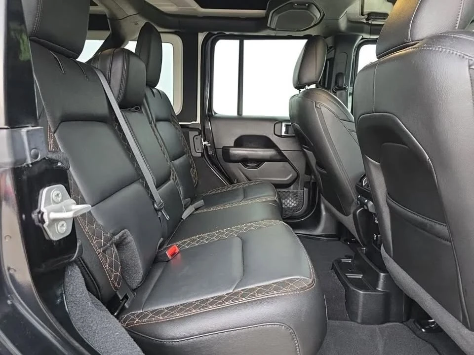 2021 Jeep JL Wrangler - Image 15 of 18