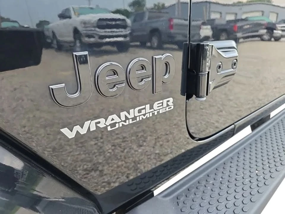 2021 Jeep JL Wrangler - Image 7 of 18