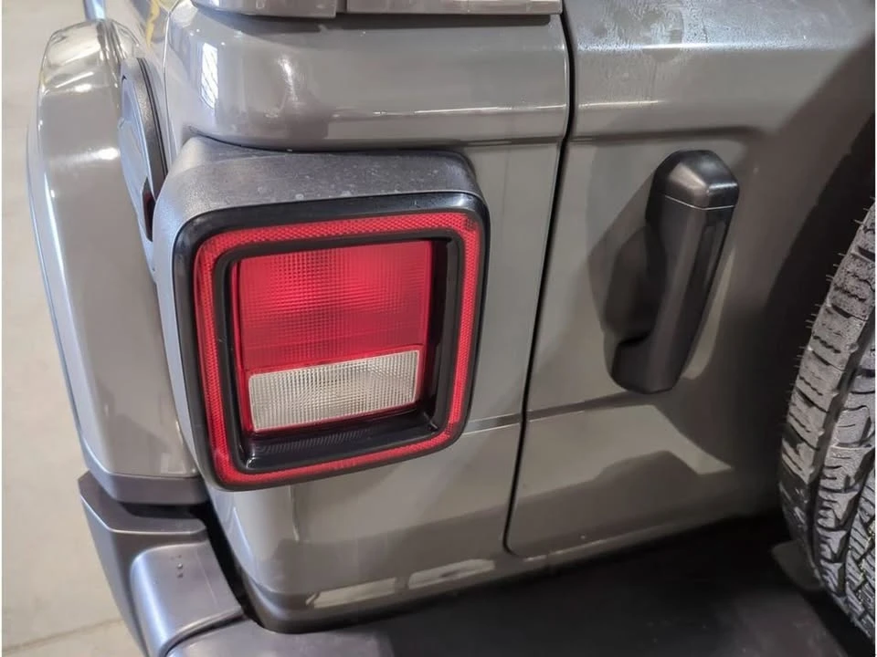 2021 Jeep JL Wrangler - Image 10 of 20