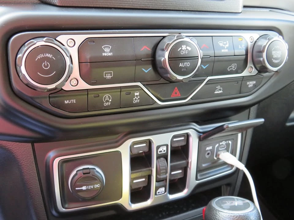 2021 Jeep JL Wrangler - Image 10 of 20