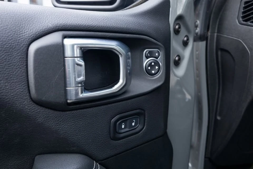 2021 Jeep JL Wrangler - Image 12 of 18