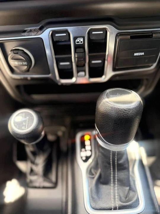 2021 Jeep JL Wrangler - Image 19 of 20