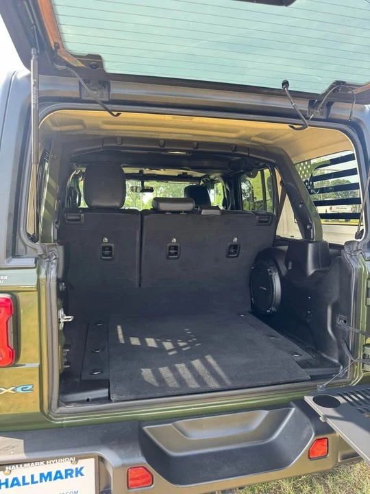 2021 Jeep JL Wrangler - Image 10 of 12