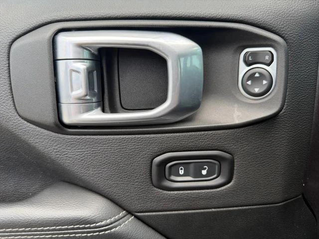 2021 Jeep JL Wrangler - Image 15 of 31