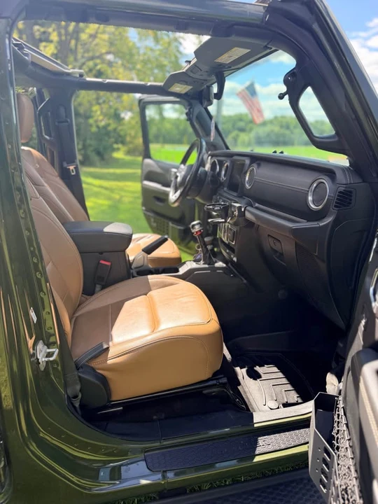 2021 Jeep JL Wrangler - Image 19 of 20
