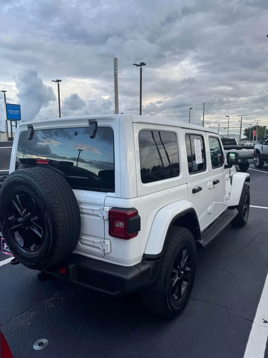 2021 Jeep JL Wrangler - Image 6 of 10