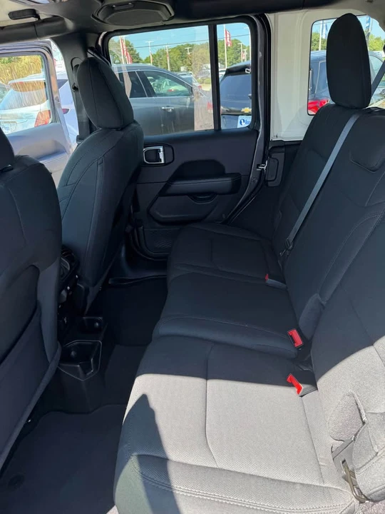2021 Jeep JL Wrangler - Image 11 of 15