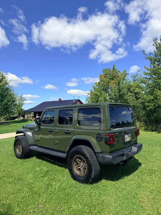 2021 Jeep JL Wrangler - Image 4 of 20