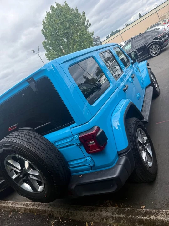 2021 Jeep JL Wrangler - Image 3 of 4