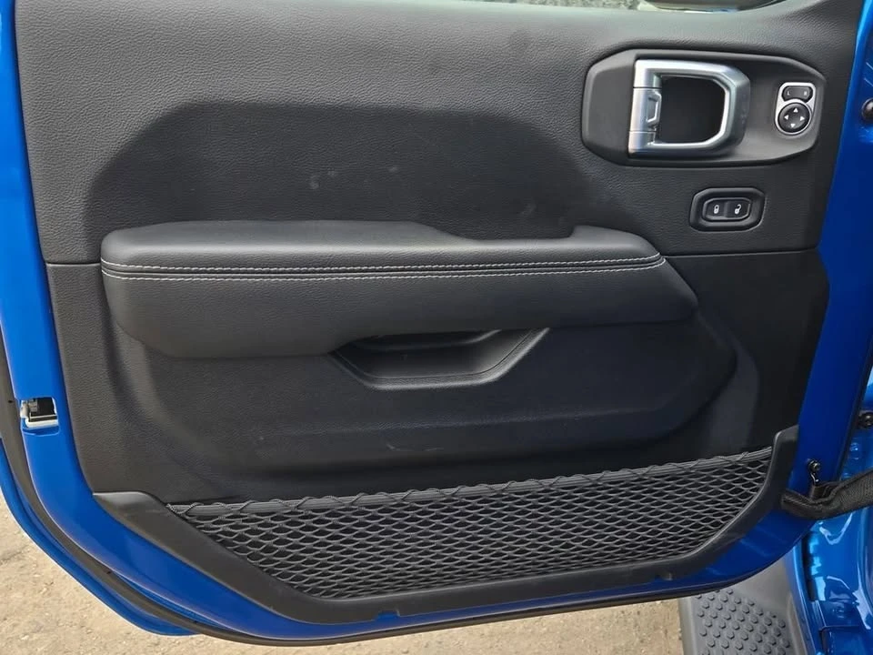 2021 Jeep JL Wrangler - Image 13 of 19
