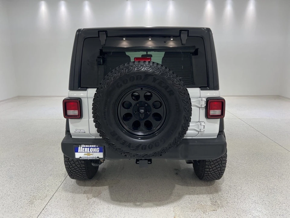 2021 Jeep JL Wrangler - Image 4 of 12