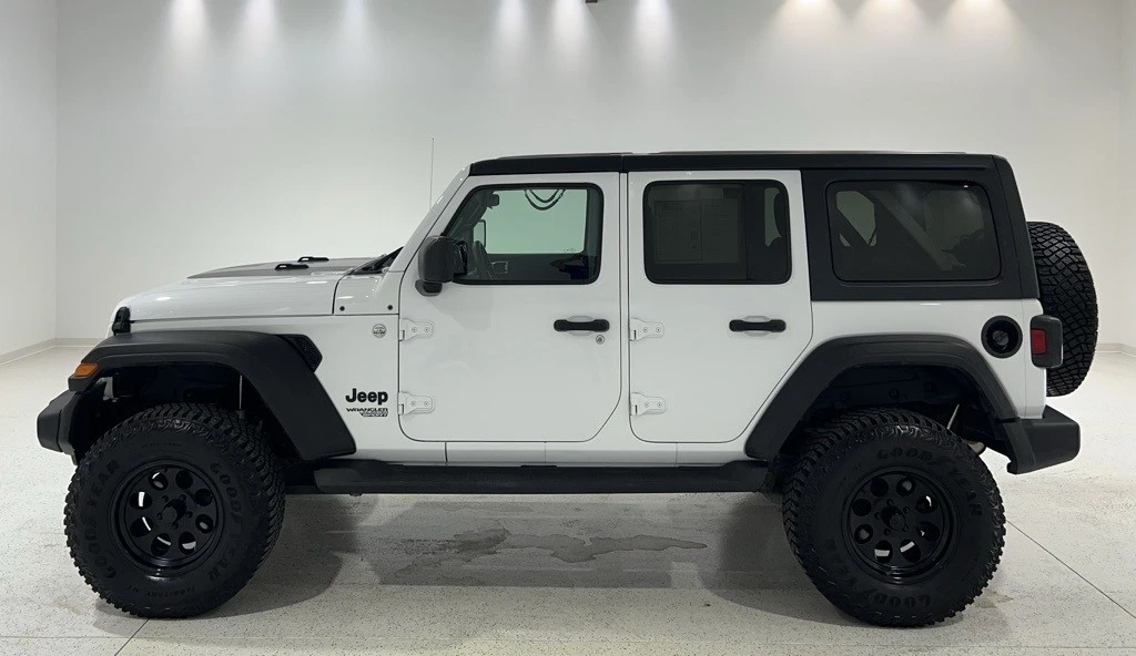 2021 Jeep JL Wrangler - Image 2 of 12