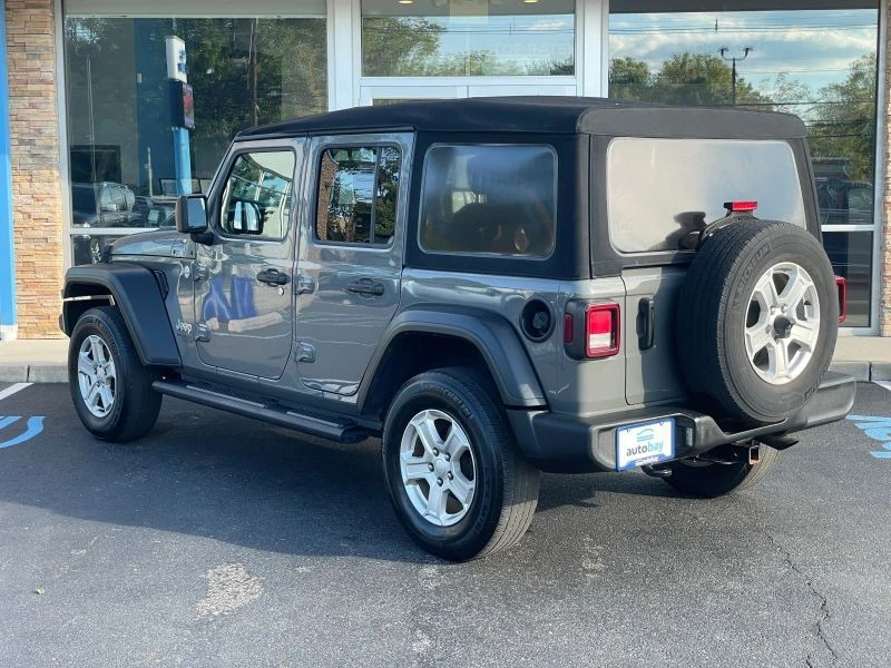 2021 Jeep JL Wrangler - Image 10 of 12
