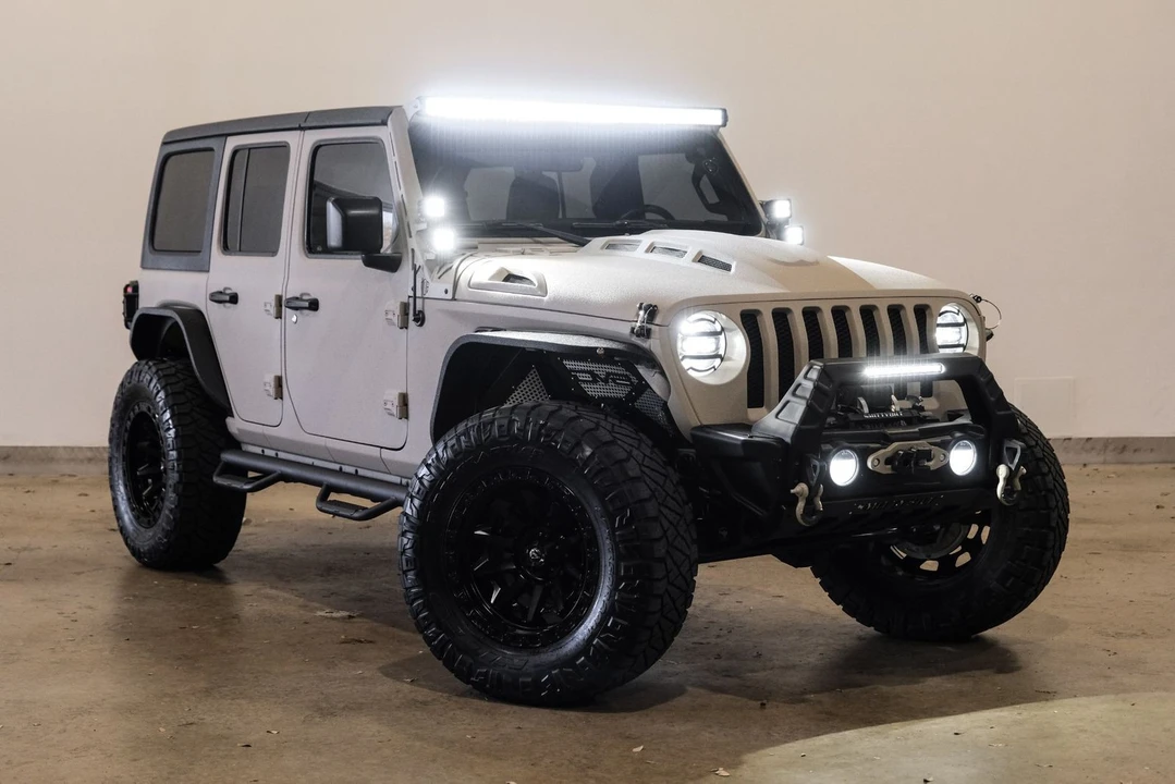 2021 Jeep JL Wrangler - Image 5 of 12