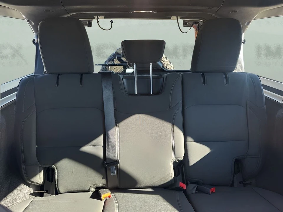 2021 Jeep JL Wrangler - Image 10 of 12