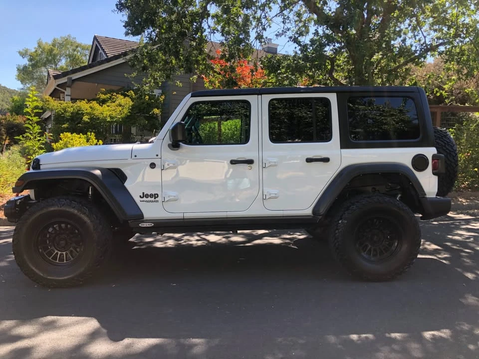 2021 Jeep JL Wrangler - Image 17 of 19