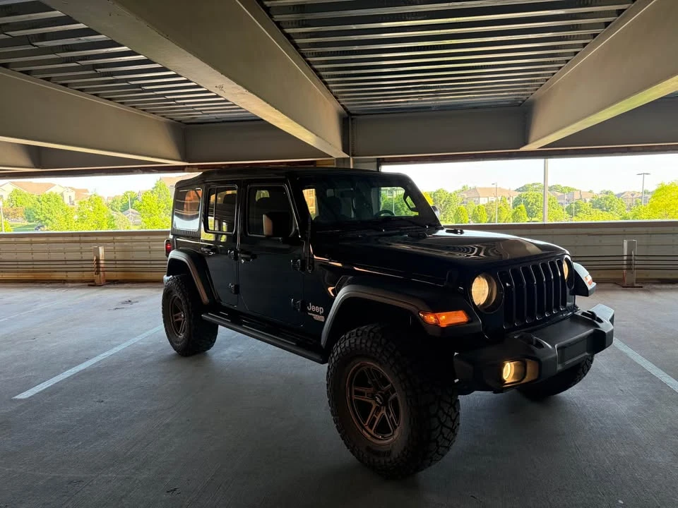 2021 Jeep JL Wrangler - Image 2 of 12