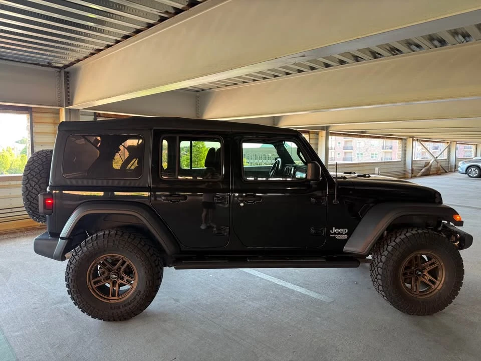 2021 Jeep JL Wrangler - Image 5 of 12